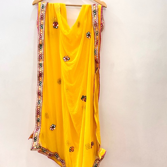 Pretty Chiffon Gota Work Chunni/Dupatta - Picture 3 of 10